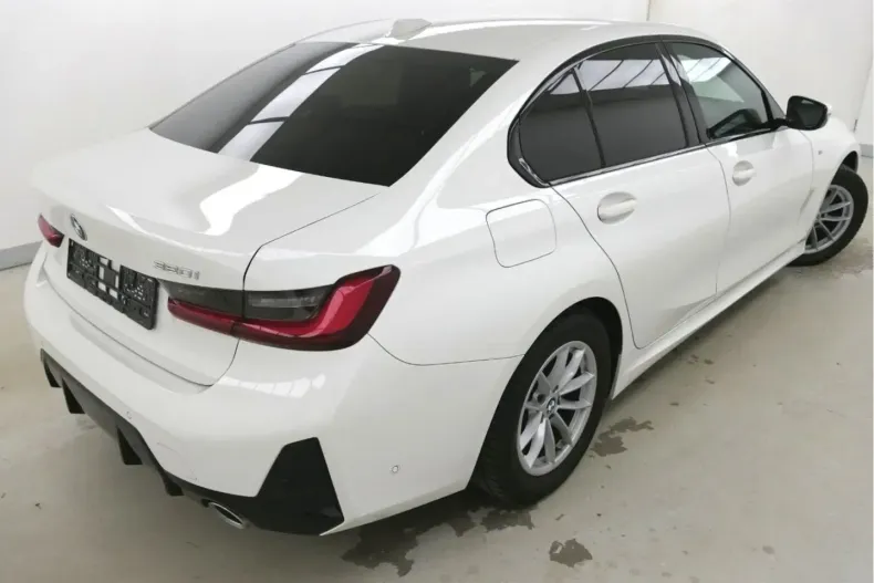 BMW 320 din 2023 cu 31.200 km - oferta BMW156327 - foto 4