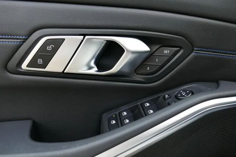 BMW 320 din 2023 cu 31.200 km - oferta BMW156327 - foto 13