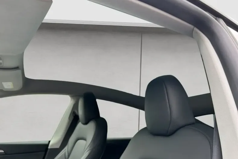 Tesla Model Y din 2022 cu 46.100 km - oferta TES156335 - foto 14