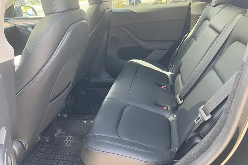 Tesla Model Y din 2025 cu 12.000 km - oferta TES156337 - foto 12