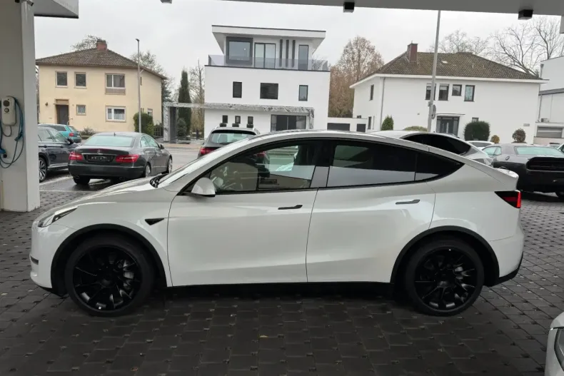 Tesla Model Y din 2024 cu 14.000 km - oferta TES156338 - foto 9