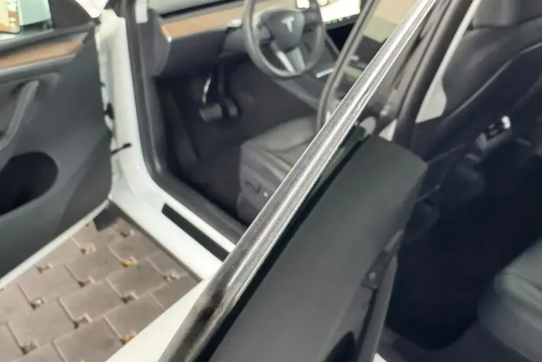 Tesla Model Y din 2024 cu 14.000 km - oferta TES156338 - foto 17