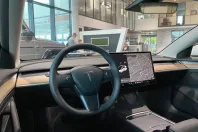 Tesla Model 3 din 2023 cu 1.990 km - oferta TES156340 - foto 6