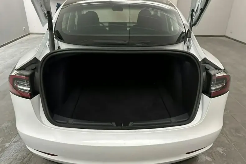 Tesla Model 3 din 2023 cu 17.600 km - oferta TES156341 - foto 6