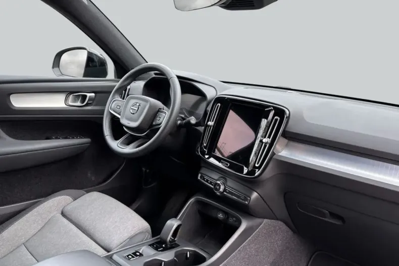 Volvo XC40 din 2024 cu 11.420 km - oferta VOL156345 - foto 2
