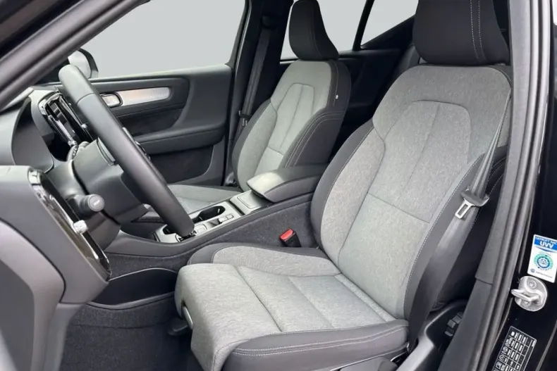 Volvo XC40 din 2024 cu 11.420 km - oferta VOL156345 - foto 13