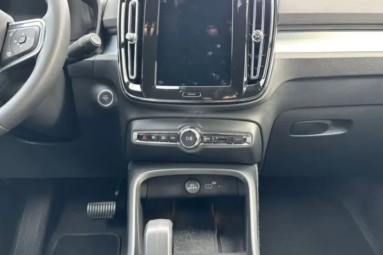 Volvo XC40 din 2024 cu 11.420 km - oferta VOL156345 - foto 16