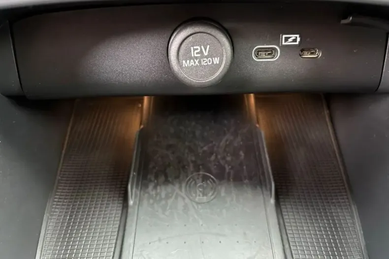 Volvo XC40 din 2024 cu 11.420 km - oferta VOL156345 - foto 29