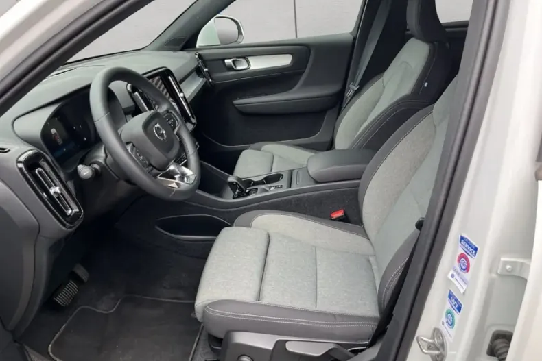 Volvo XC40 din 2024 cu 18.483 km - oferta VOL156346 - foto 7