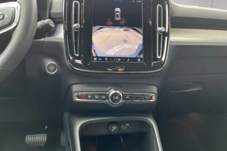 Volvo XC40 din 2024 cu 18.483 km - oferta VOL156346 - foto 9