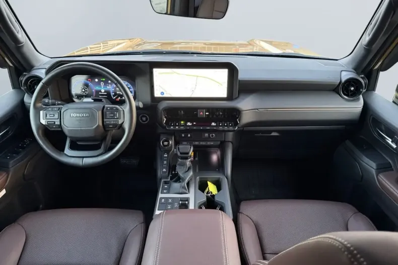 Toyota Land Cruiser din 2024 cu 9.500 km - oferta TOY156347 - foto 9