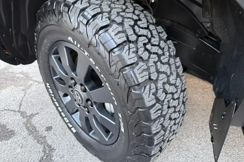 Toyota Land Cruiser din 2024 cu 9.500 km - oferta TOY156347 - foto 24