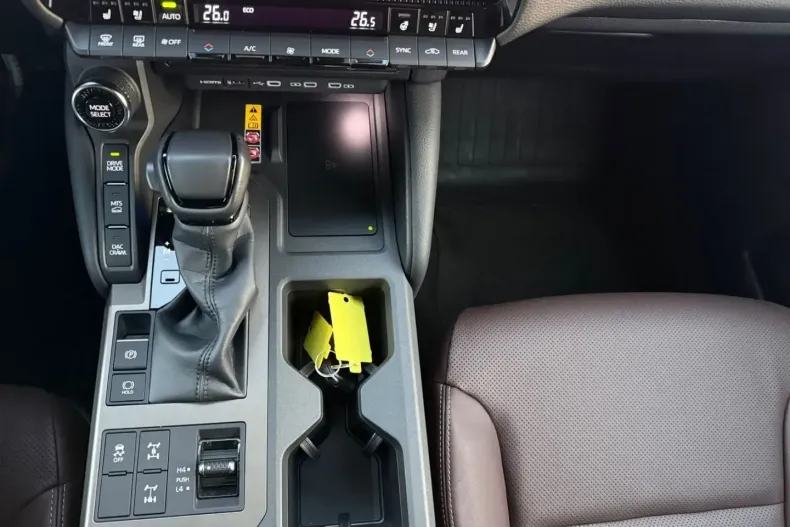 Toyota Land Cruiser din 2024 cu 9.500 km - oferta TOY156347 - foto 29