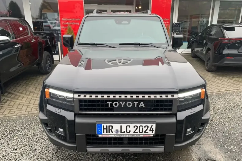 Toyota Land Cruiser din 2024 cu 3.200 km - oferta TOY156348 - foto 3