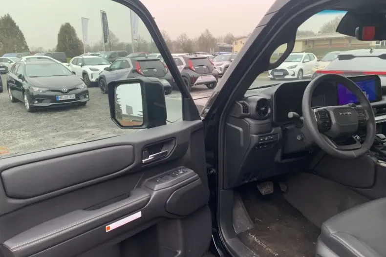 Toyota Land Cruiser din 2024 cu 3.200 km - oferta TOY156348 - foto 4