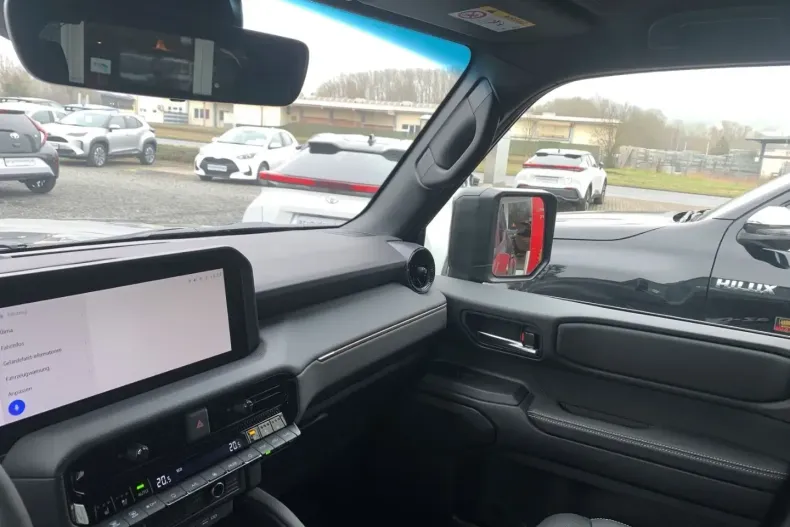 Toyota Land Cruiser din 2024 cu 3.200 km - oferta TOY156348 - foto 12