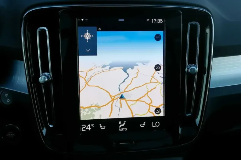 Volvo XC40 din 2024 cu 9.503 km - oferta VOL156349 - foto 6