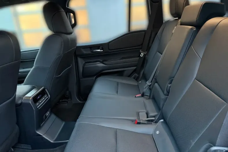 Toyota Land Cruiser din 2024 cu 39.000 km - oferta TOY156350 - foto 10