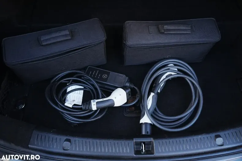 Mercedes-Benz E 300 din 2021 cu 77.620 km - oferta MER156354 - foto 29