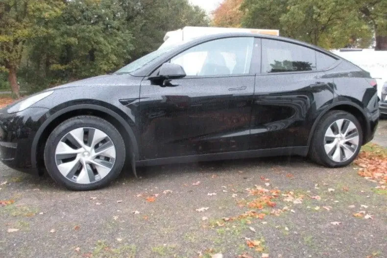 Tesla Model Y din 2023 cu 31.883 km - oferta TES156357 - foto 7