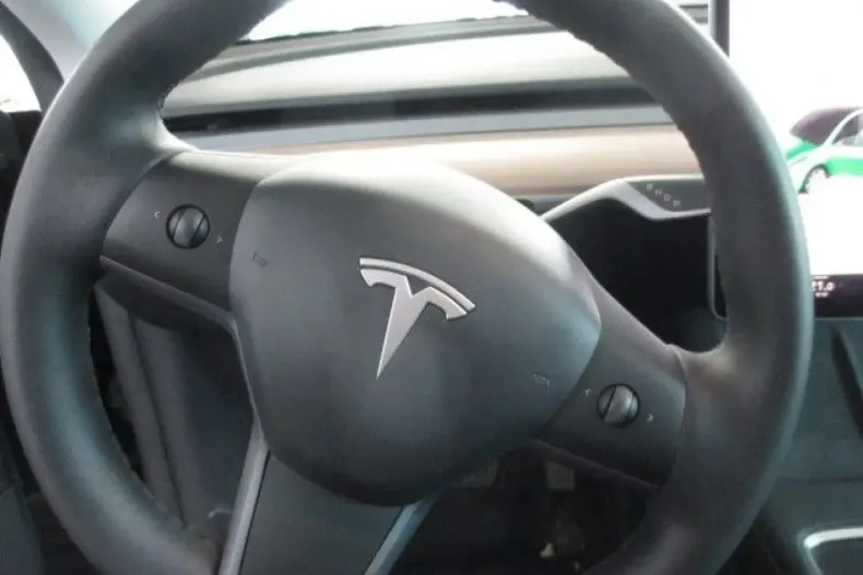 Tesla Model Y din 2023 cu 31.883 km - oferta TES156357 - foto 14