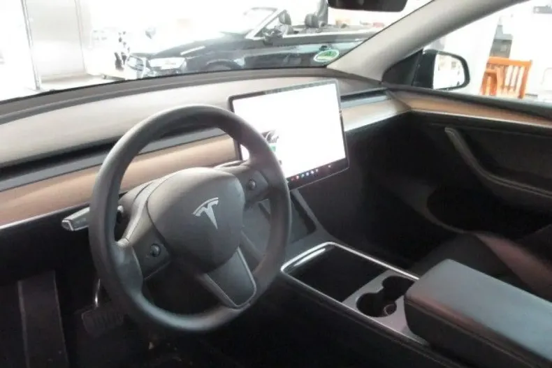 Tesla Model Y din 2023 cu 31.883 km - oferta TES156357 - foto 17