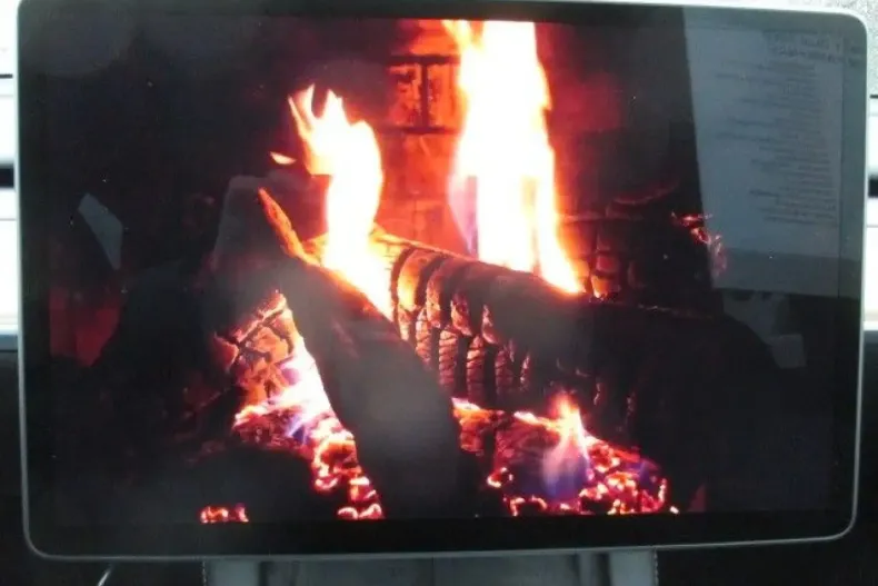 Tesla Model Y din 2023 cu 31.883 km - oferta TES156357 - foto 29