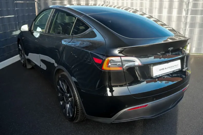 Tesla Model Y din 2022 cu 45.402 km - oferta TES156359 - foto 6