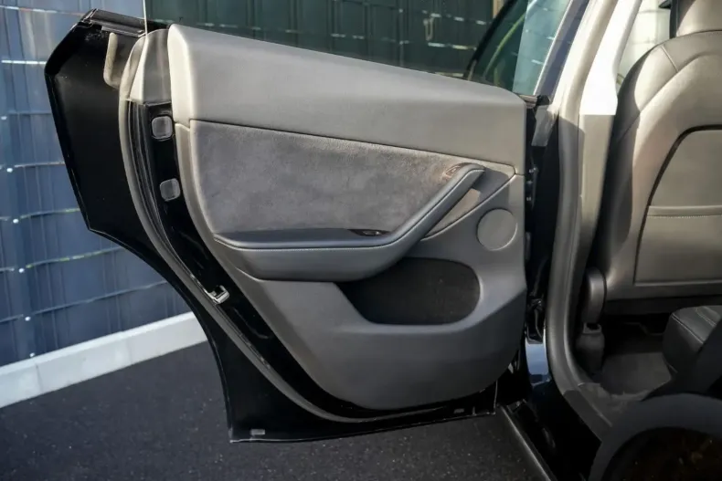 Tesla Model Y din 2022 cu 45.402 km - oferta TES156359 - foto 9