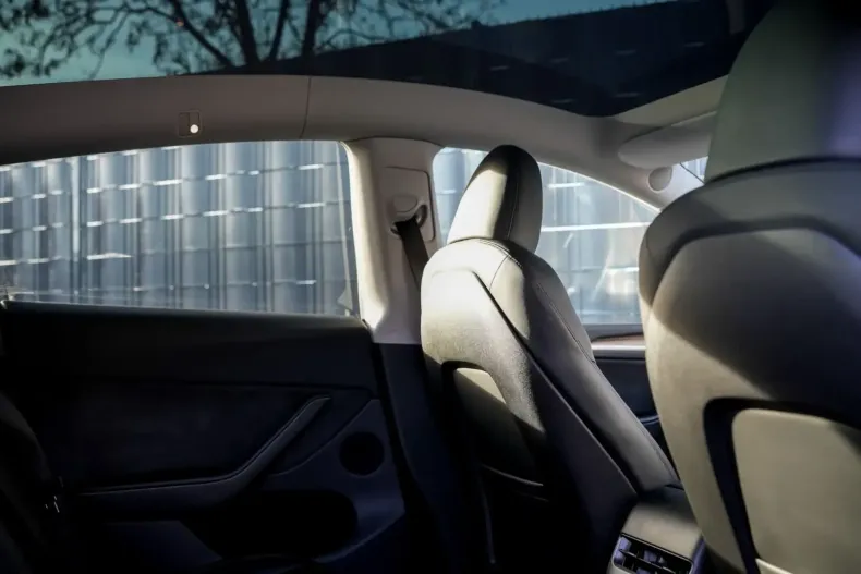 Tesla Model Y din 2022 cu 45.402 km - oferta TES156359 - foto 12