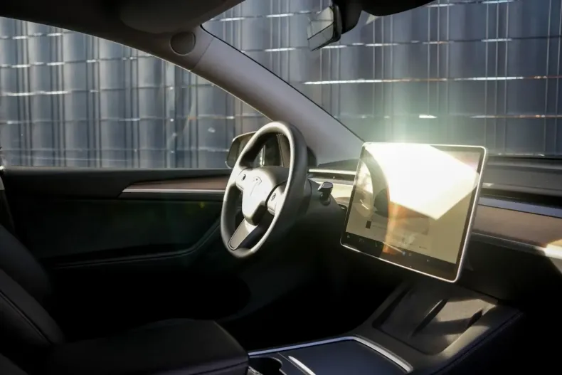 Tesla Model Y din 2022 cu 45.402 km - oferta TES156359 - foto 14