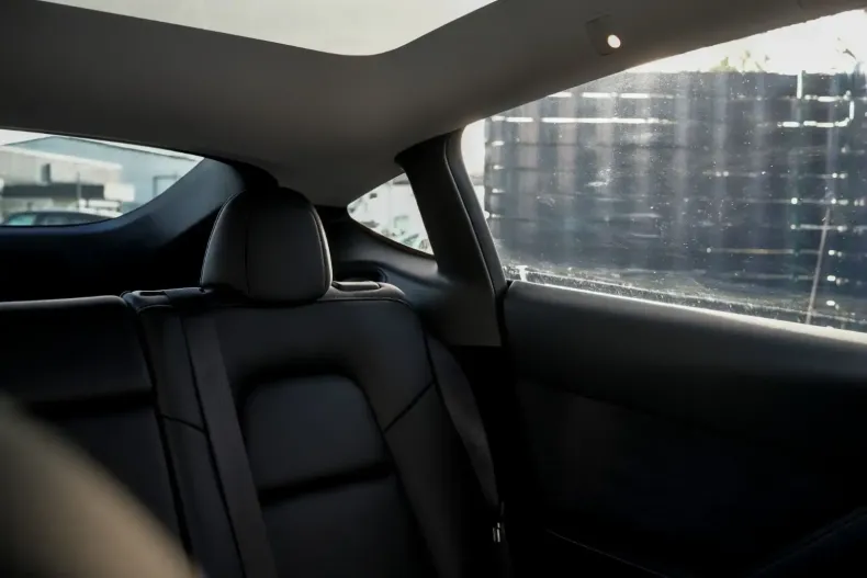 Tesla Model Y din 2022 cu 45.402 km - oferta TES156359 - foto 16