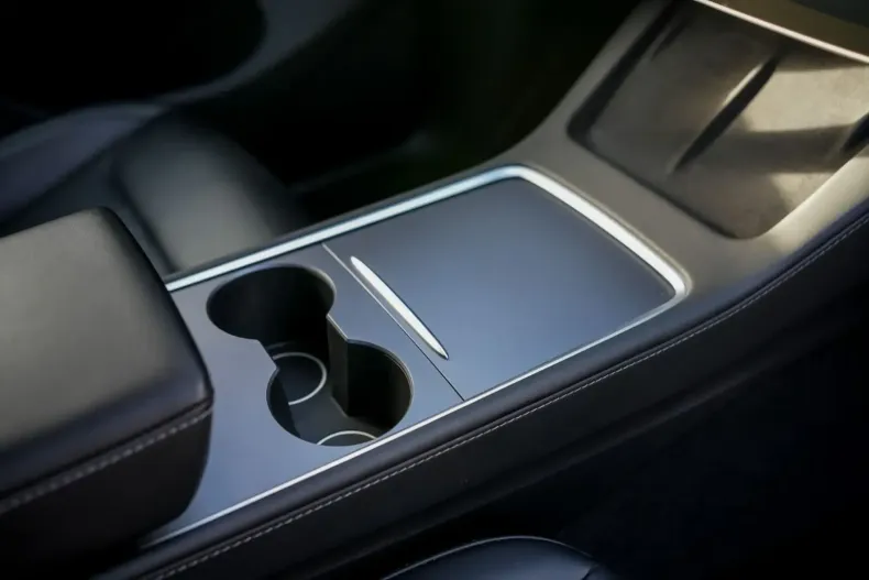 Tesla Model Y din 2022 cu 45.402 km - oferta TES156359 - foto 17