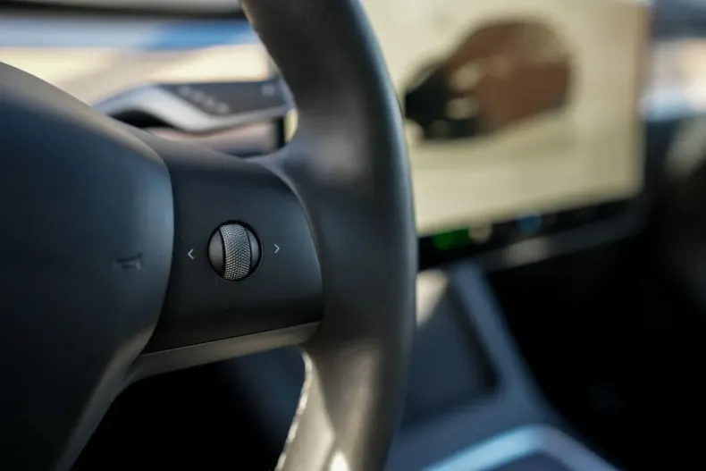 Tesla Model Y din 2022 cu 45.402 km - oferta TES156359 - foto 27