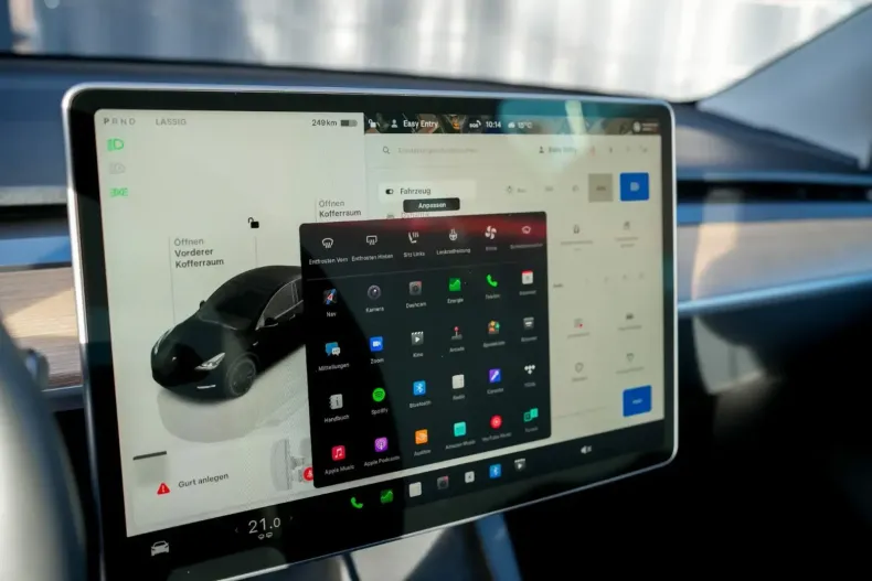 Tesla Model Y din 2022 cu 45.402 km - oferta TES156359 - foto 36