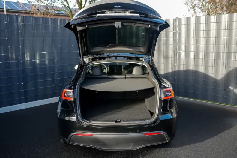 Tesla Model Y din 2022 cu 45.402 km - oferta TES156359 - foto 41