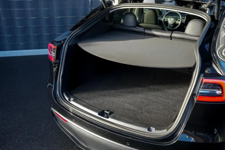 Tesla Model Y din 2022 cu 45.402 km - oferta TES156359 - foto 43