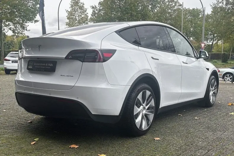Tesla Model Y din 2022 cu 49.540 km - oferta TES156361 - foto 3