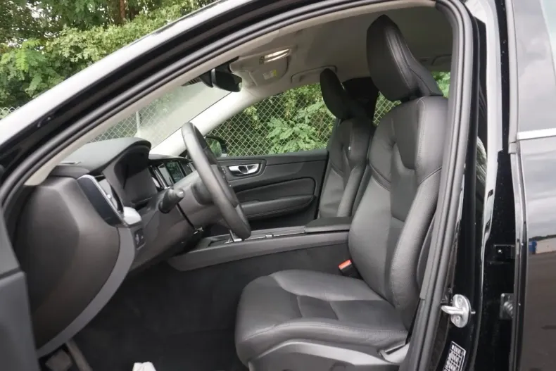 Volvo XC60 din 2022 cu 96.222 km - oferta VOL156369 - foto 12