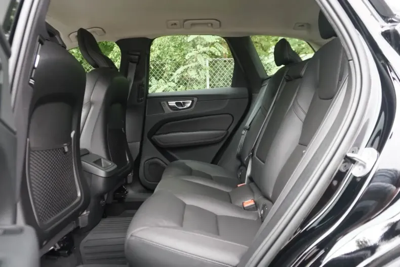 Volvo XC60 din 2022 cu 96.222 km - oferta VOL156369 - foto 13