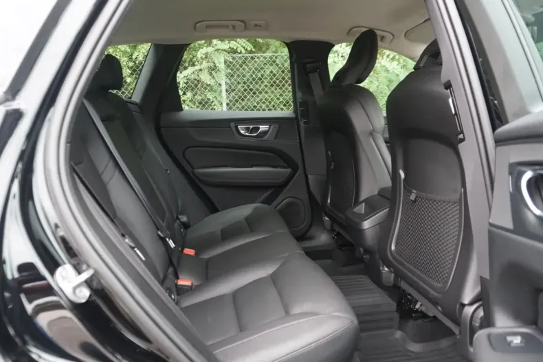 Volvo XC60 din 2022 cu 96.222 km - oferta VOL156369 - foto 15