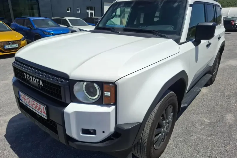 Toyota Land Cruiser din 2024 cu 10.500 km - oferta TOY156370 - foto 3