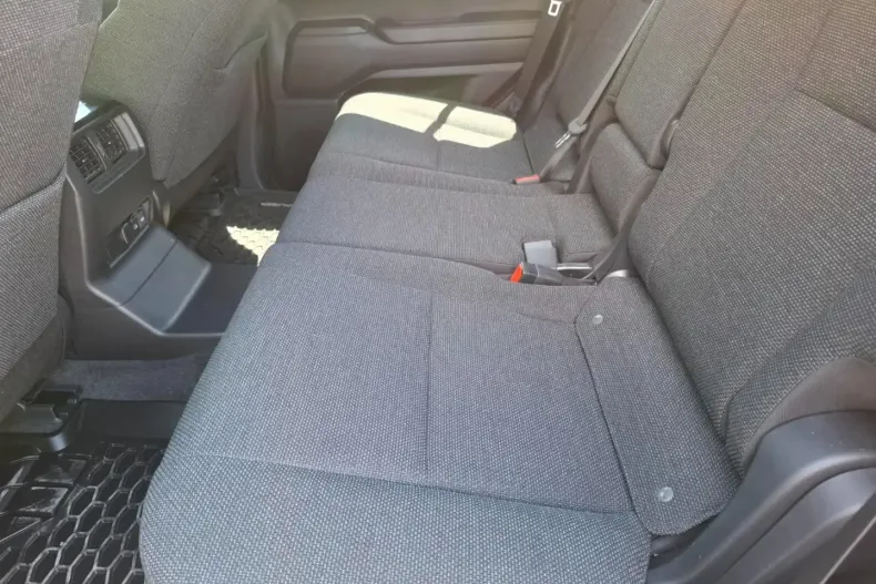 Toyota Land Cruiser din 2024 cu 10.500 km - oferta TOY156370 - foto 20