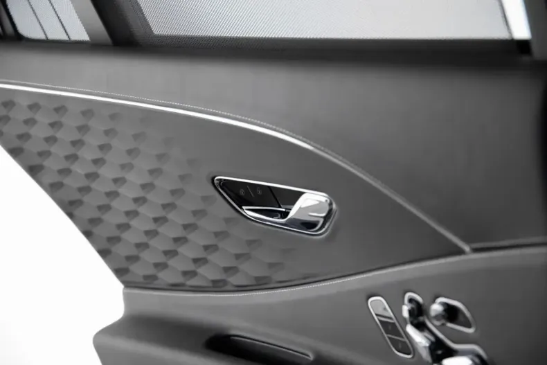 Bentley Flying Spur din 2024 cu 6.500 km - oferta BEN156371 - foto 29