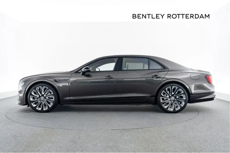 Bentley Flying Spur din 2024 cu 4.200 km - oferta BEN156372 - foto 2