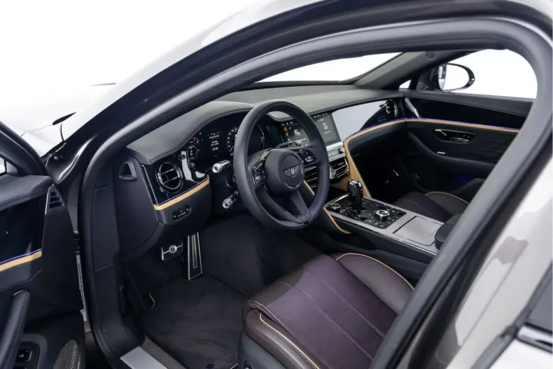 Bentley Flying Spur din 2024 cu 4.200 km - oferta BEN156372 - foto 6