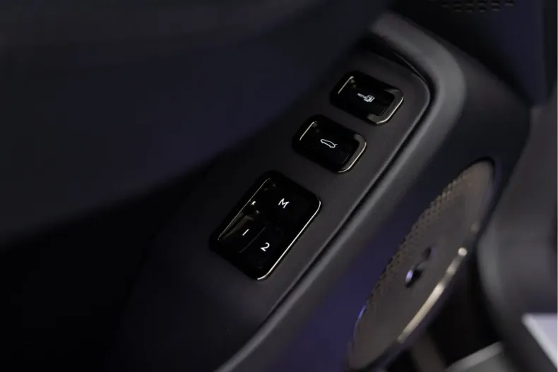 Bentley Flying Spur din 2024 cu 4.200 km - oferta BEN156372 - foto 21