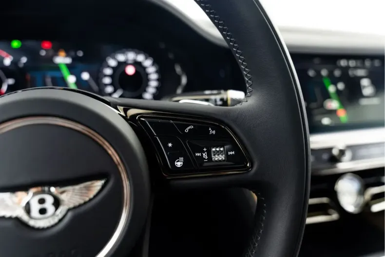 Bentley Flying Spur din 2024 cu 4.200 km - oferta BEN156372 - foto 28