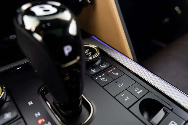 Bentley Flying Spur din 2024 cu 4.200 km - oferta BEN156372 - foto 34