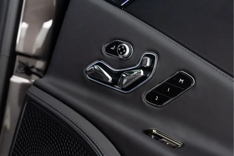 Bentley Flying Spur din 2024 cu 4.200 km - oferta BEN156372 - foto 43